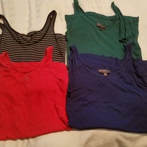 A Pea in a Pod Set of 4 Tanks